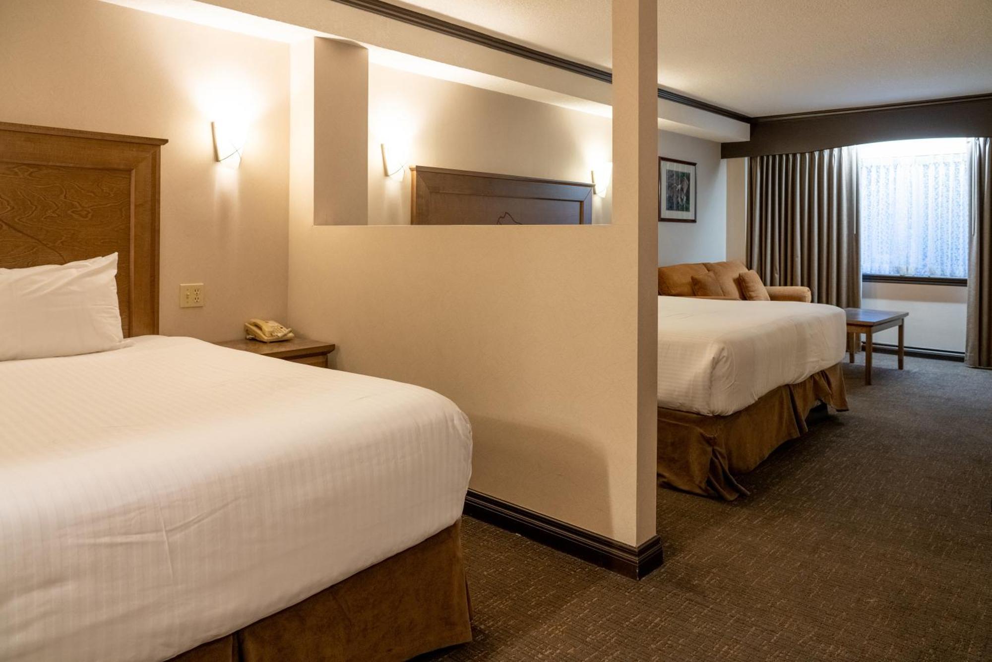 Superior Split King Queen Room,1742639130:JPEG