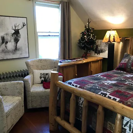 Holiday Lodge Bed And Breakfast-2